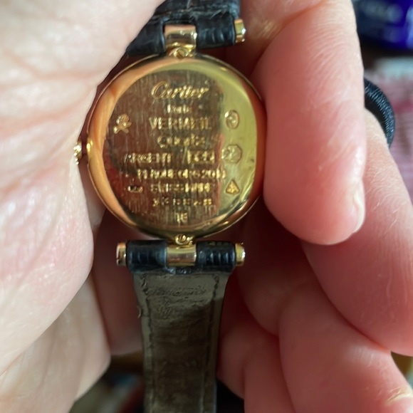 Vintage Cartier watch 37 years old just had it serviced new battery 18K gold - Picture 5 of 17